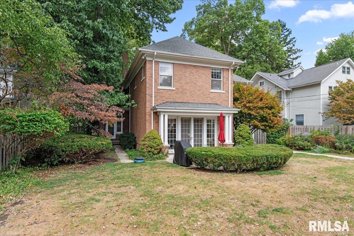 1520 W South Grand Avenue