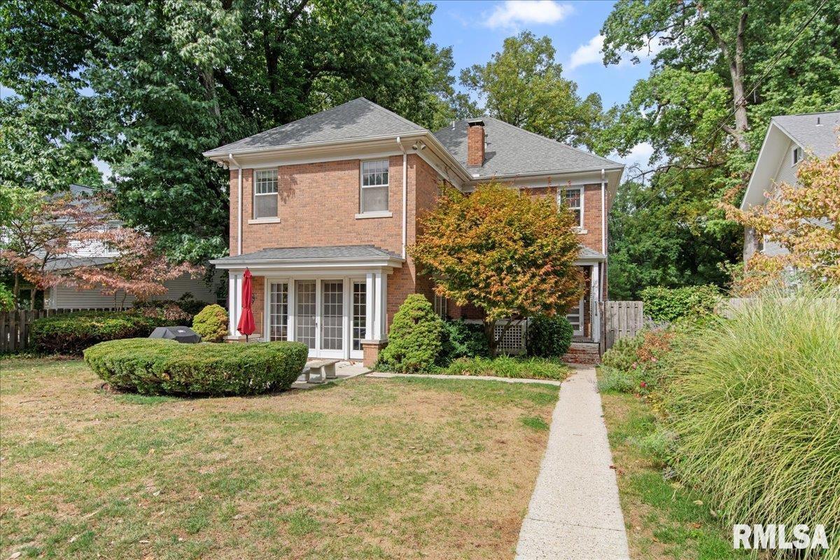 1520 W South Grand Avenue