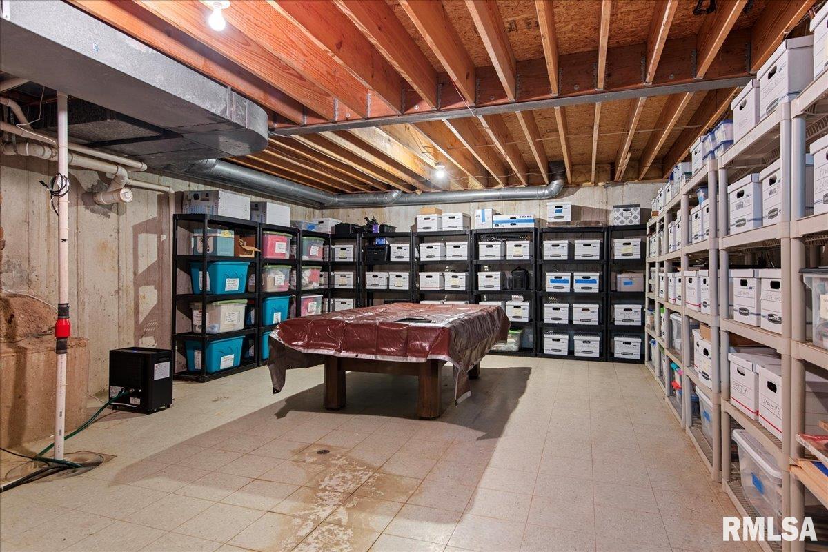 1520 W South Grand Avenue