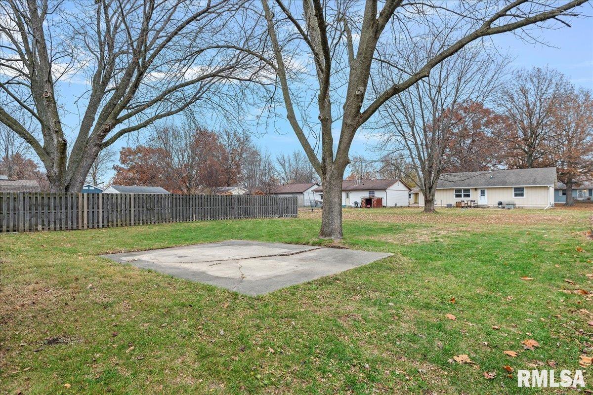 25 ELM TREE Court