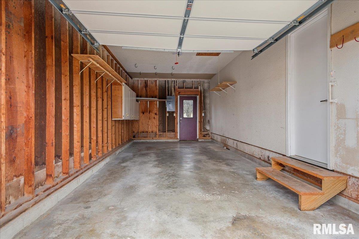 25 ELM TREE Court