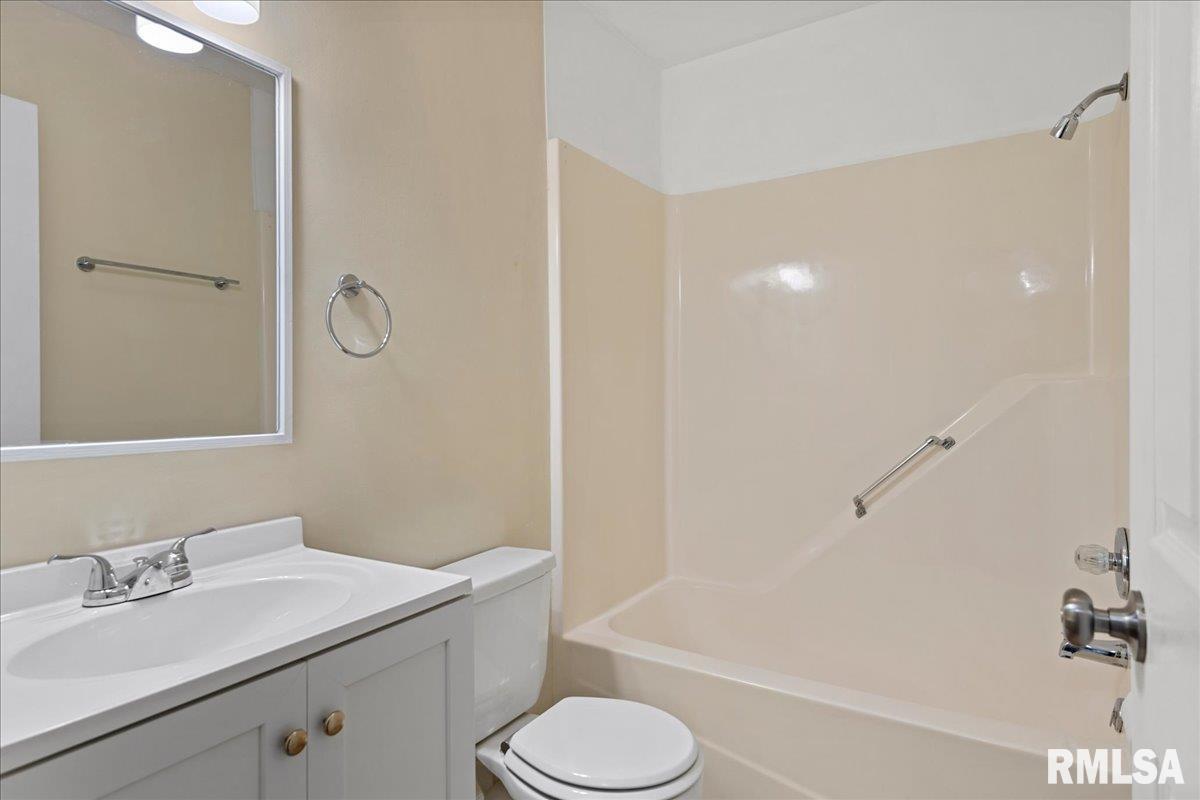 25 ELM TREE Court