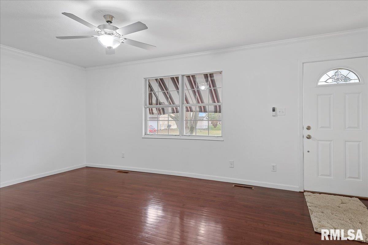 25 ELM TREE Court