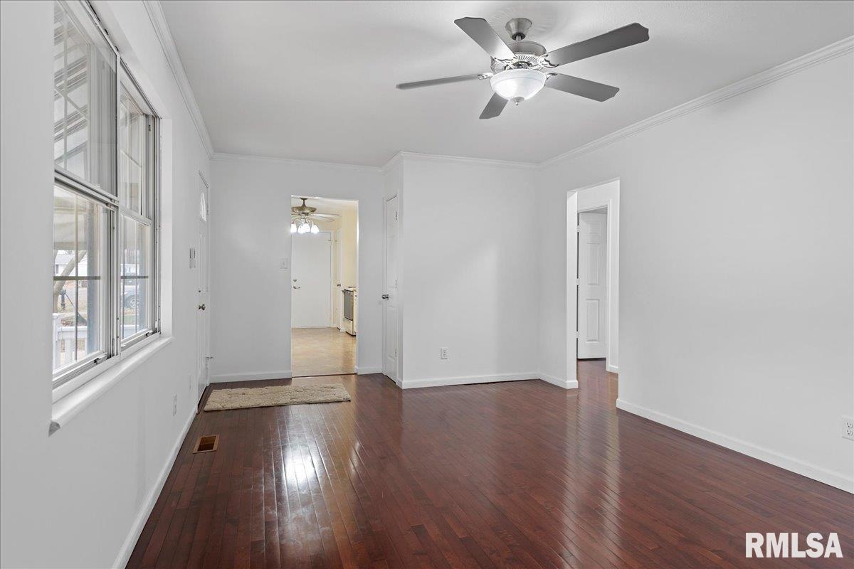 25 ELM TREE Court