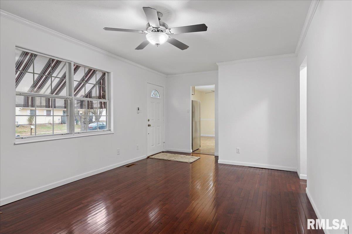 25 ELM TREE Court