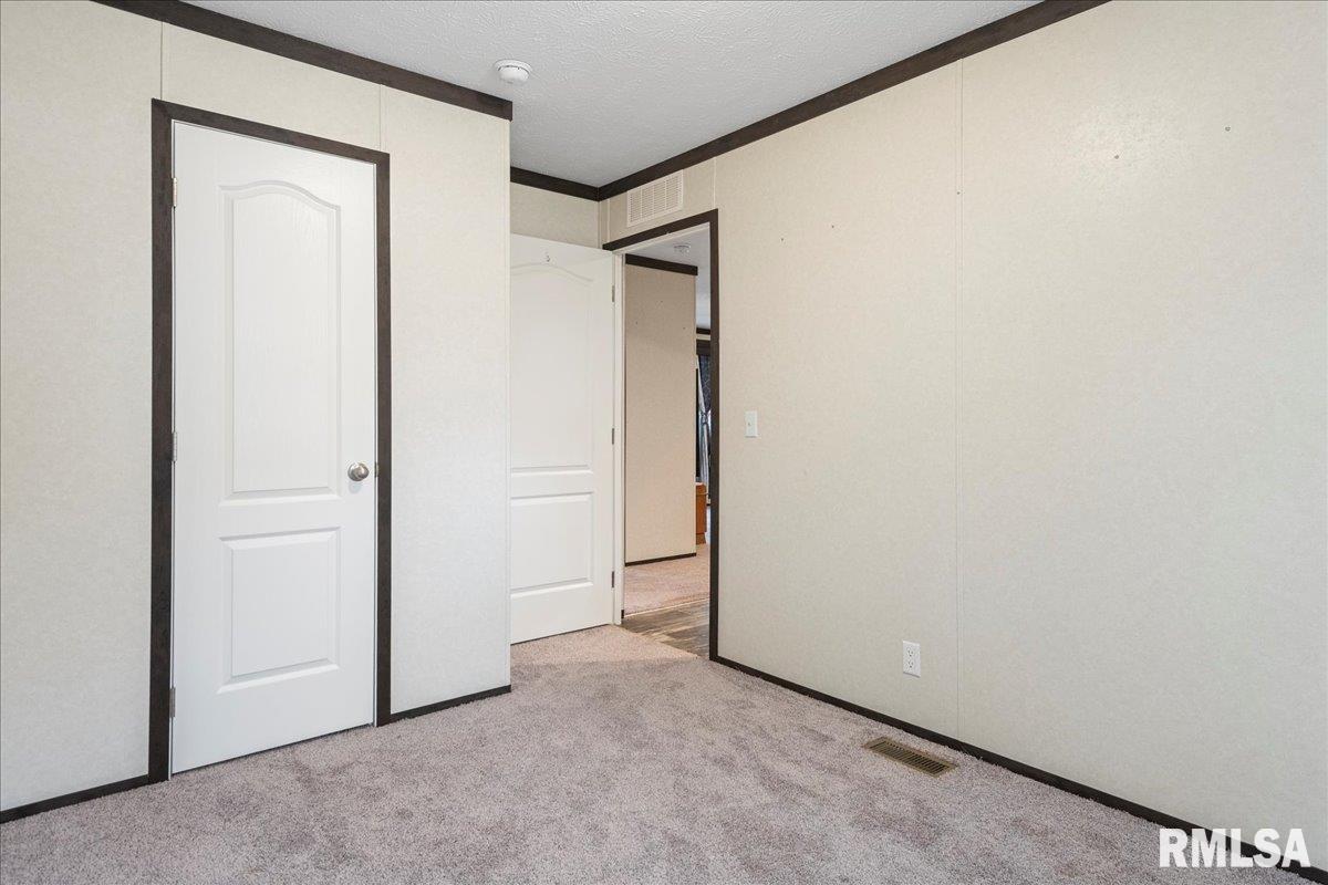 3725 N PEORIA Road Unit: 203