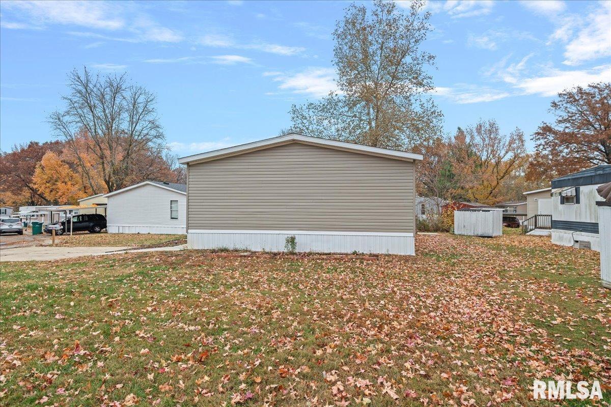 3725 N PEORIA Road Unit: 203