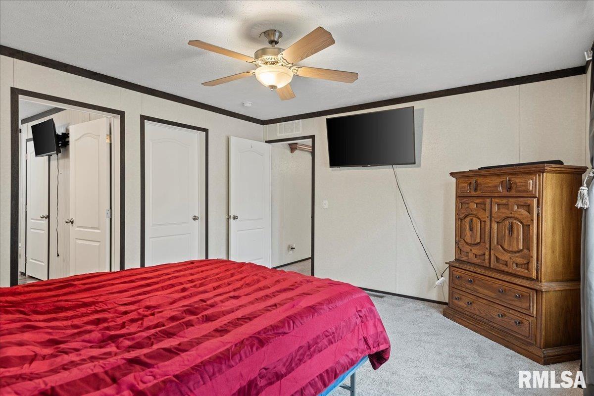 3725 N PEORIA Road Unit: 203