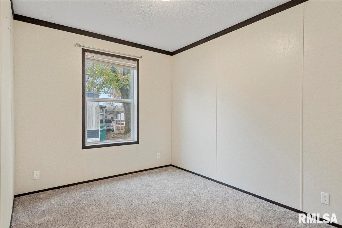 3725 N PEORIA Road Unit: 203