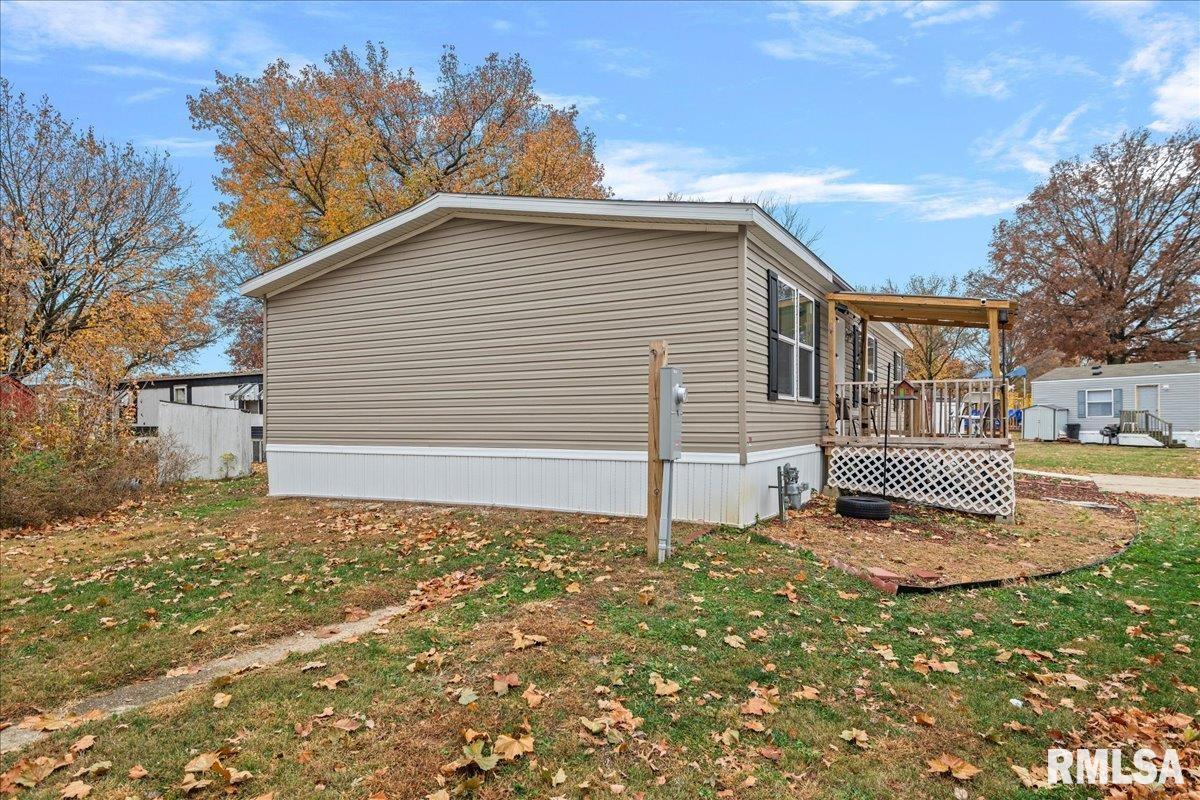 3725 N PEORIA Road Unit: 203