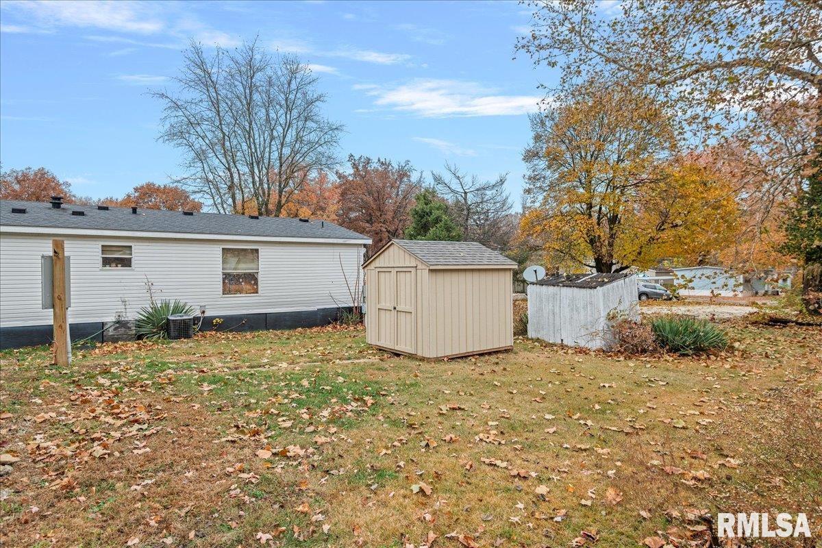 3725 N PEORIA Road Unit: 203