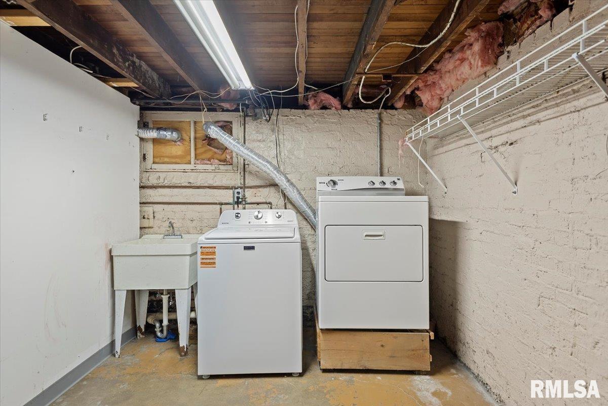 720 W FAYETTE Avenue