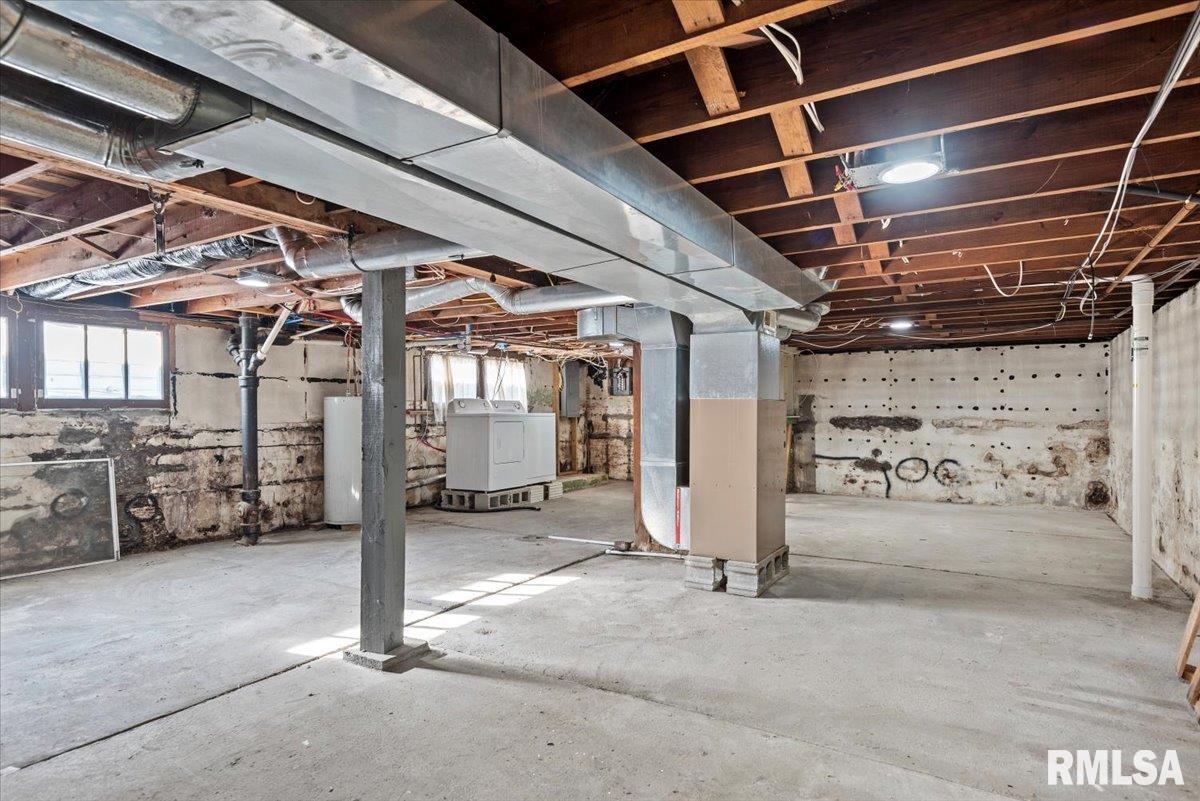 2925 4TH Street