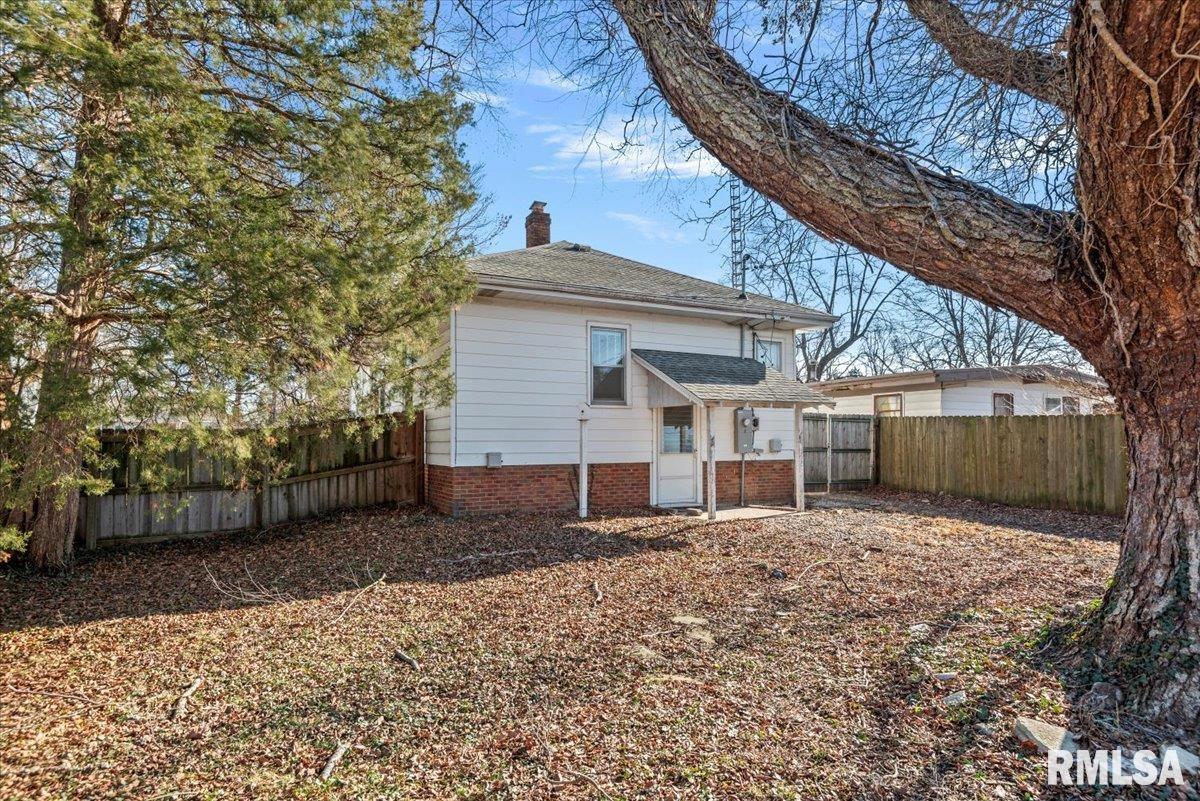 2925 4TH Street