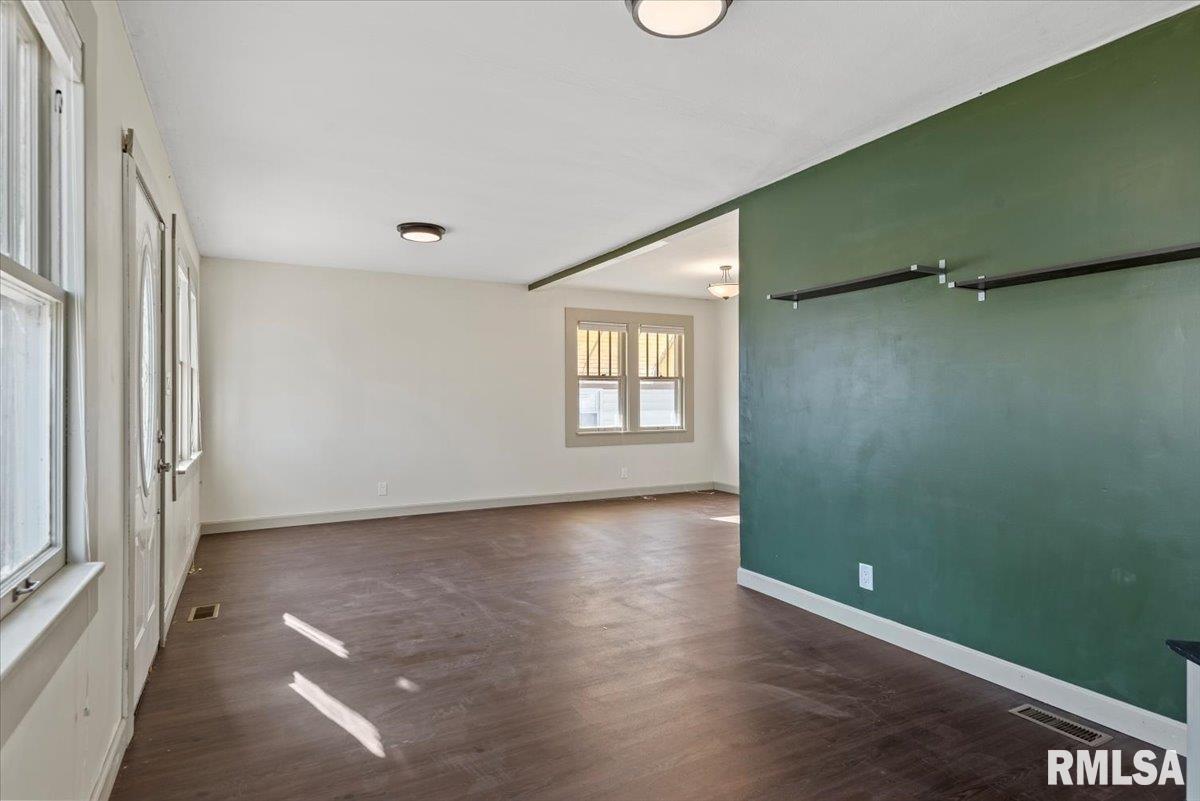 2925 4TH Street