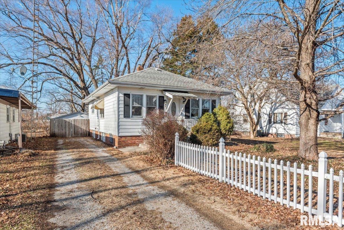 2925 4TH Street