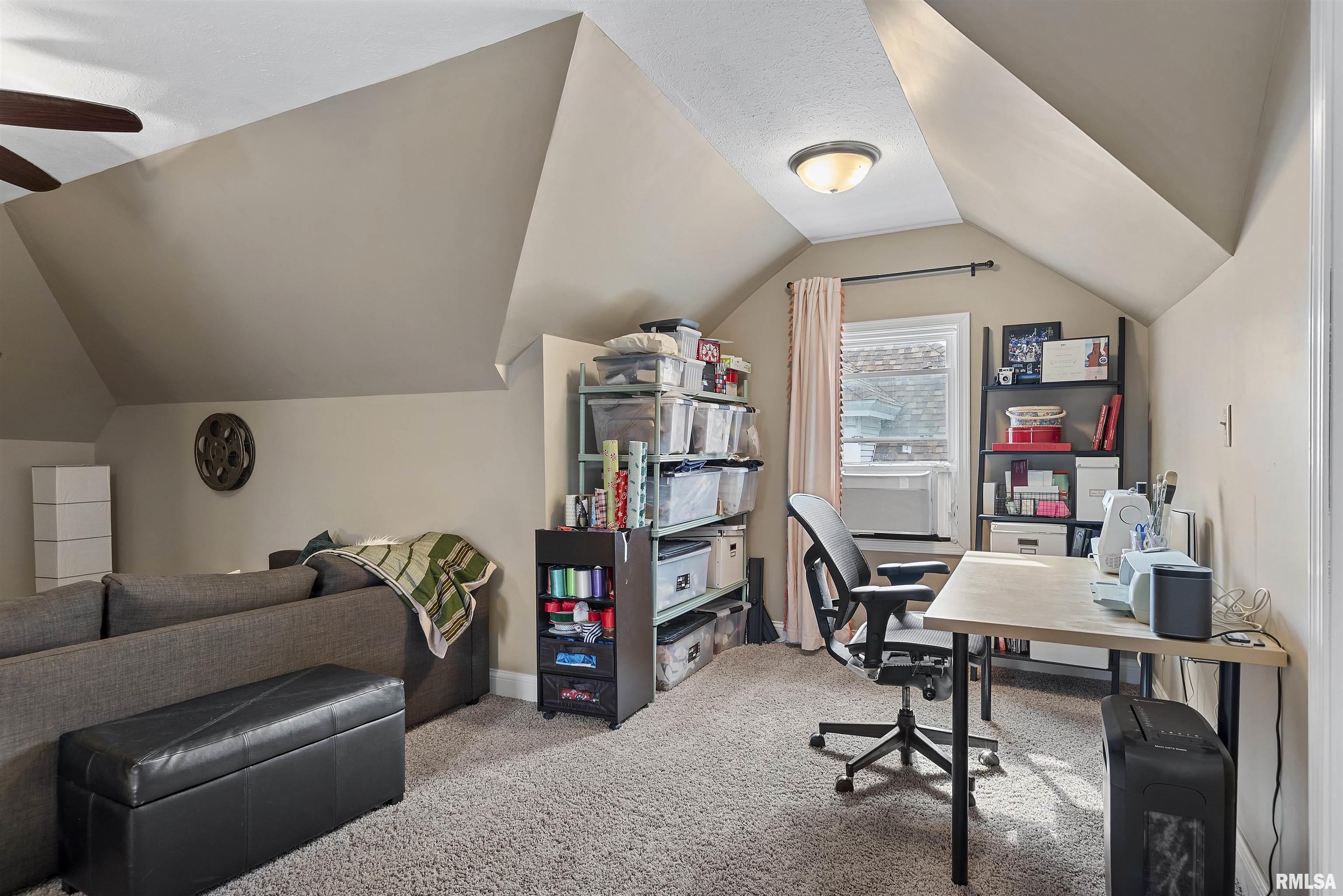 709 S DOUGLAS Avenue