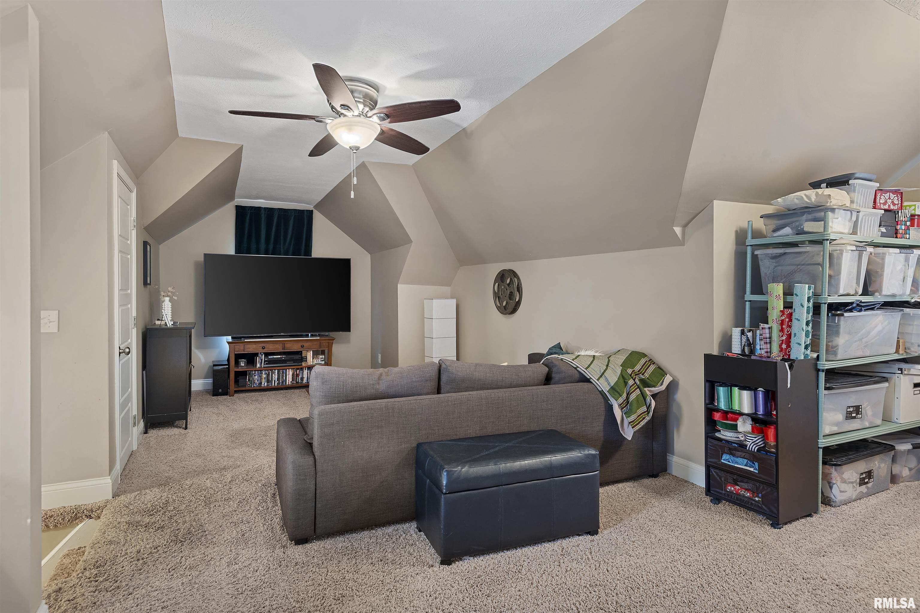 709 S DOUGLAS Avenue