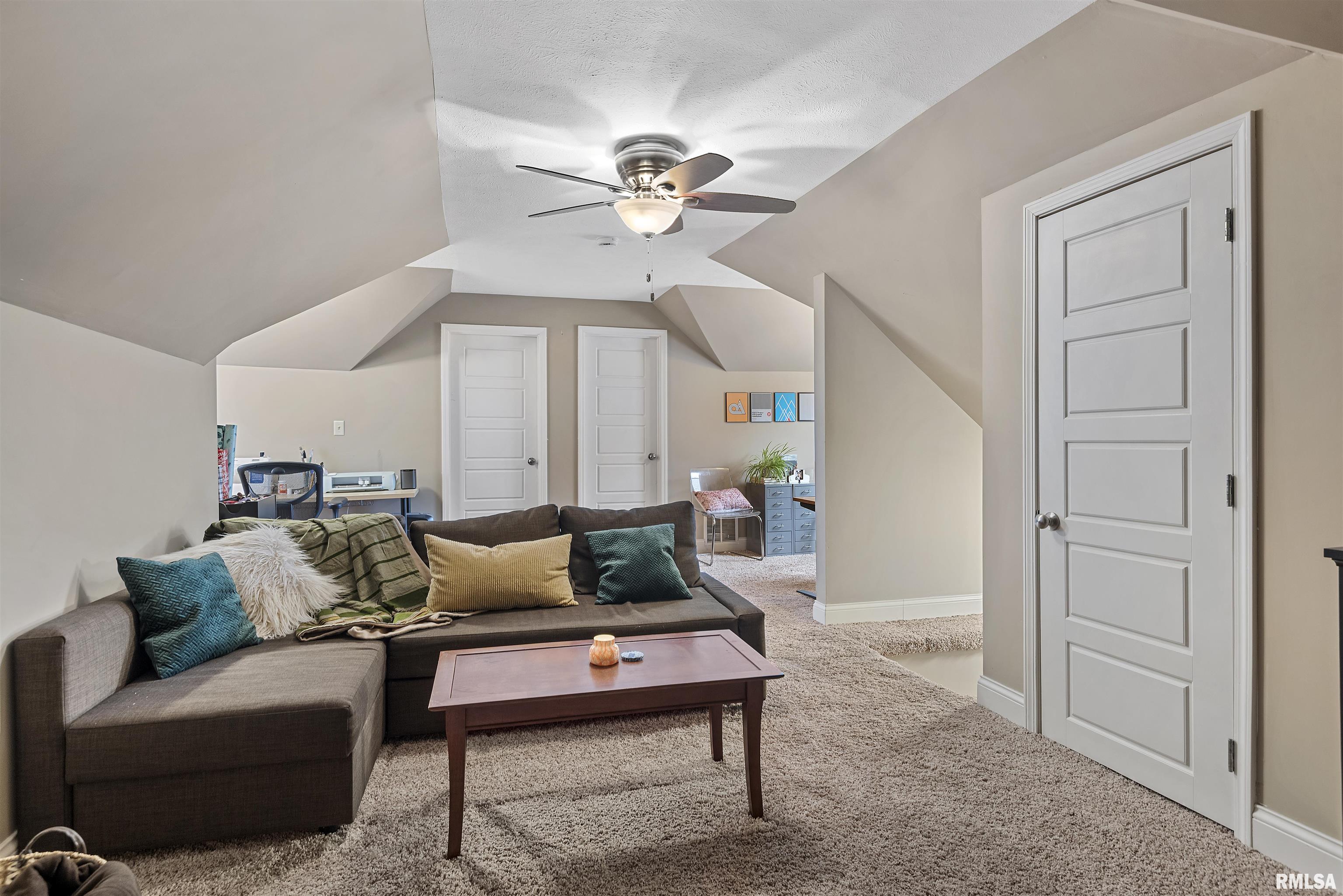 709 S DOUGLAS Avenue