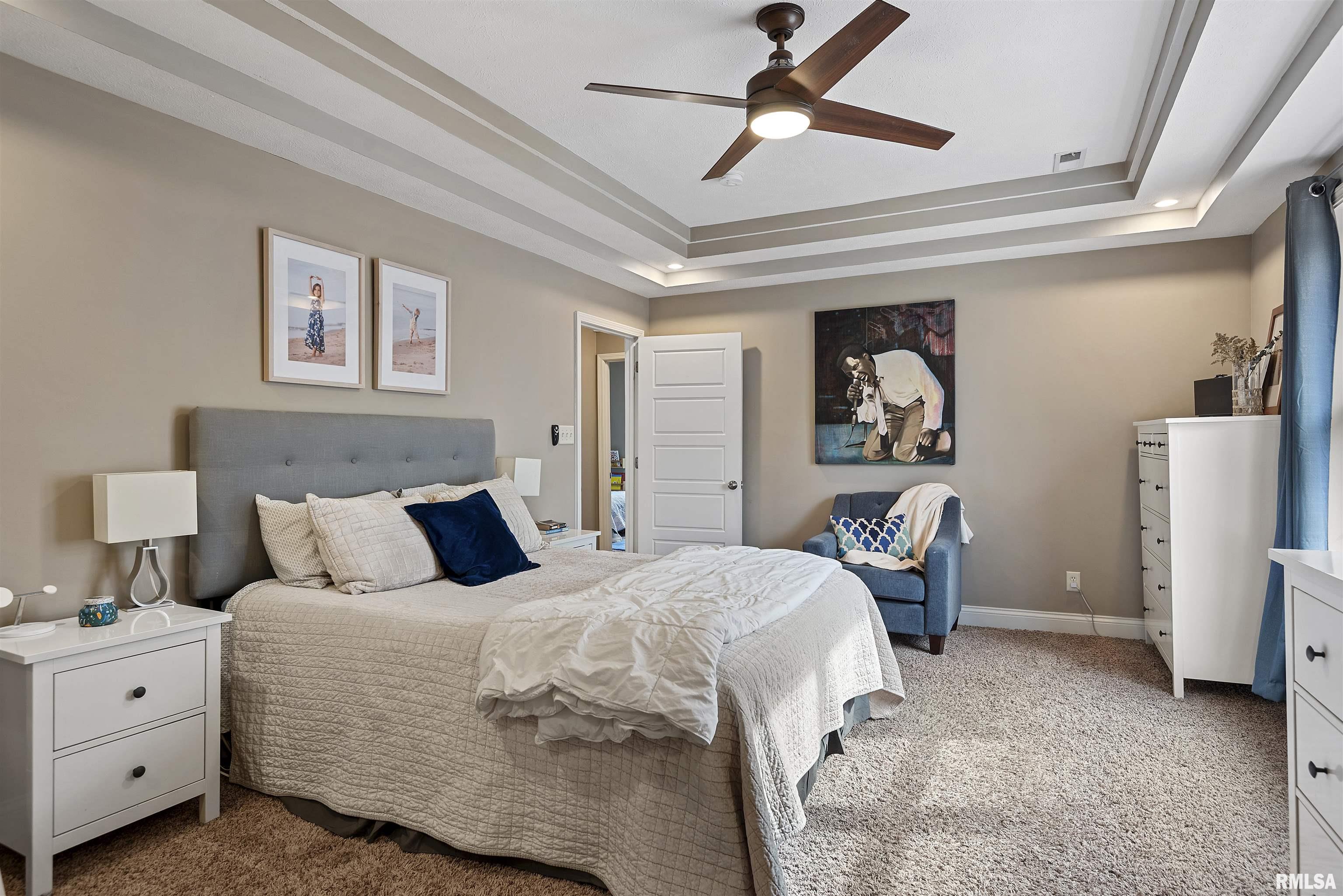 709 S DOUGLAS Avenue