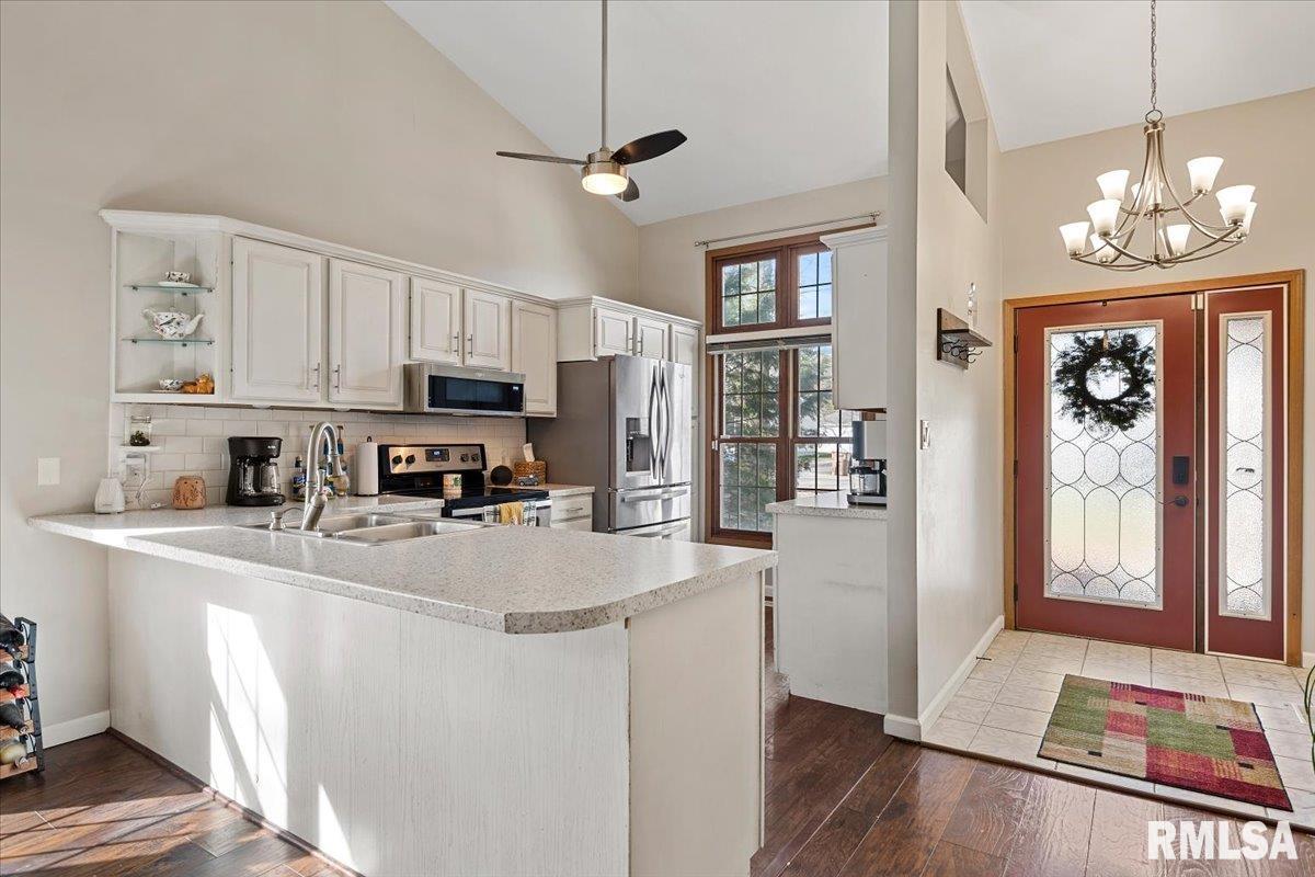 407 S 7TH Street