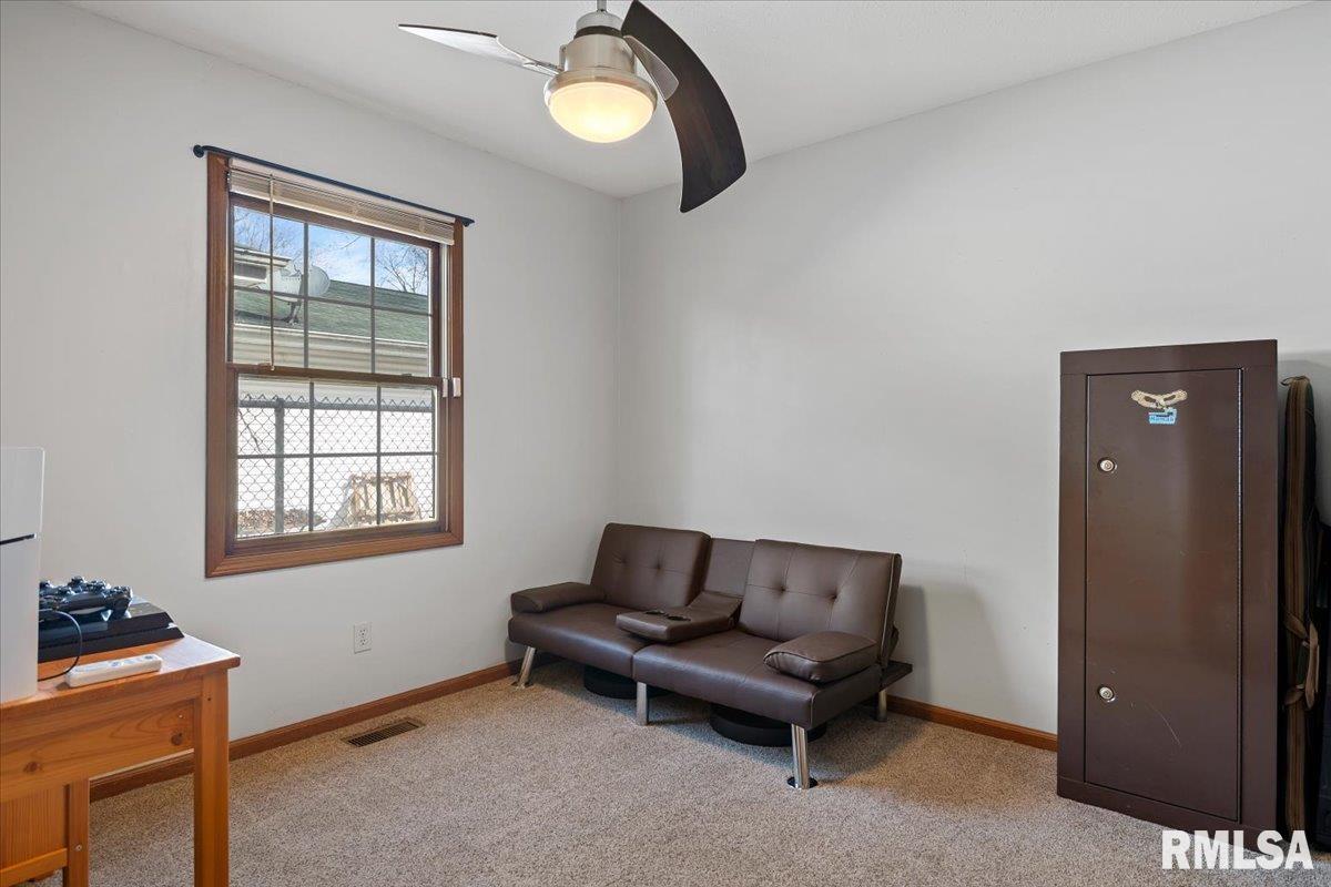 407 S 7TH Street