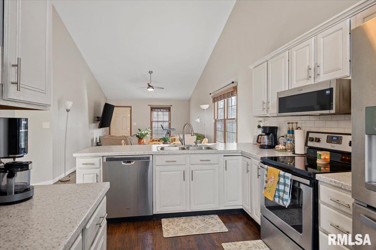 407 S 7TH Street
