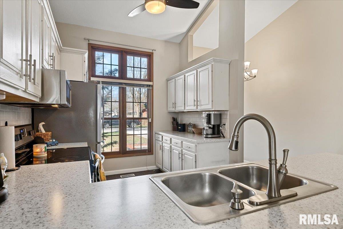 407 S 7TH Street