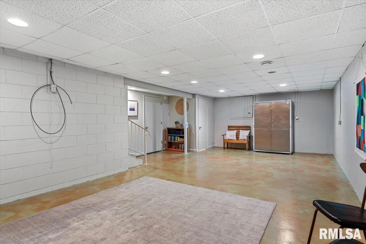 1401 Ivywood Drive