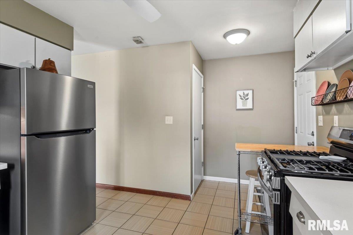 1401 Ivywood Drive