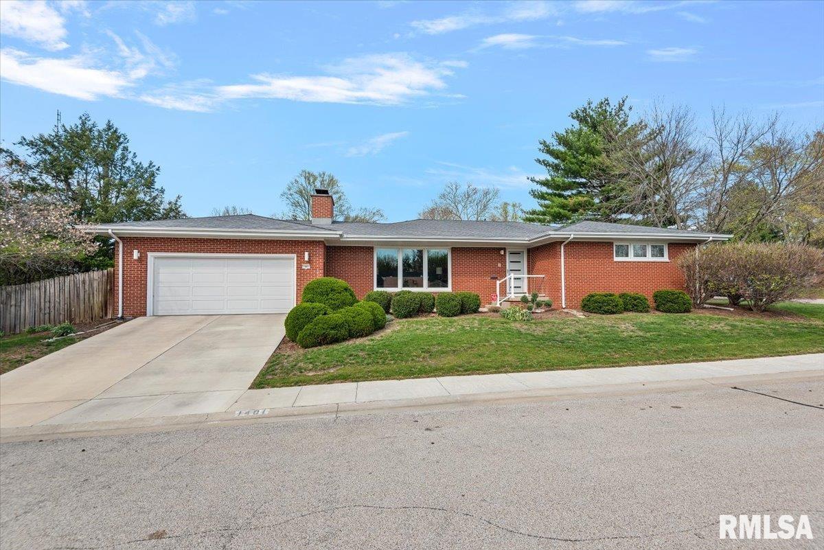 1401 Ivywood Drive