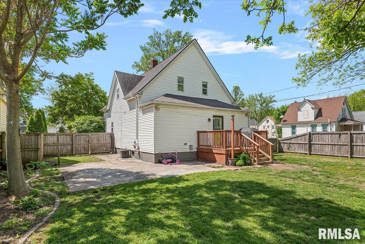 700 S English Avenue