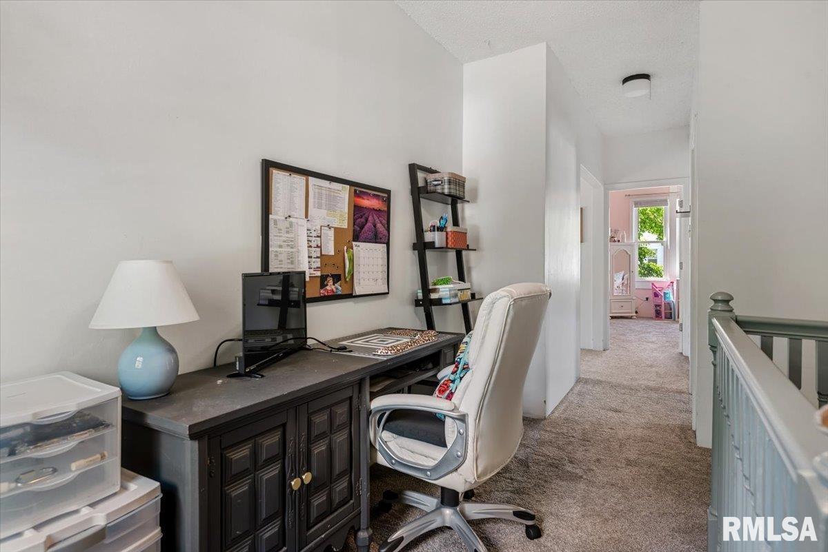 700 S English Avenue