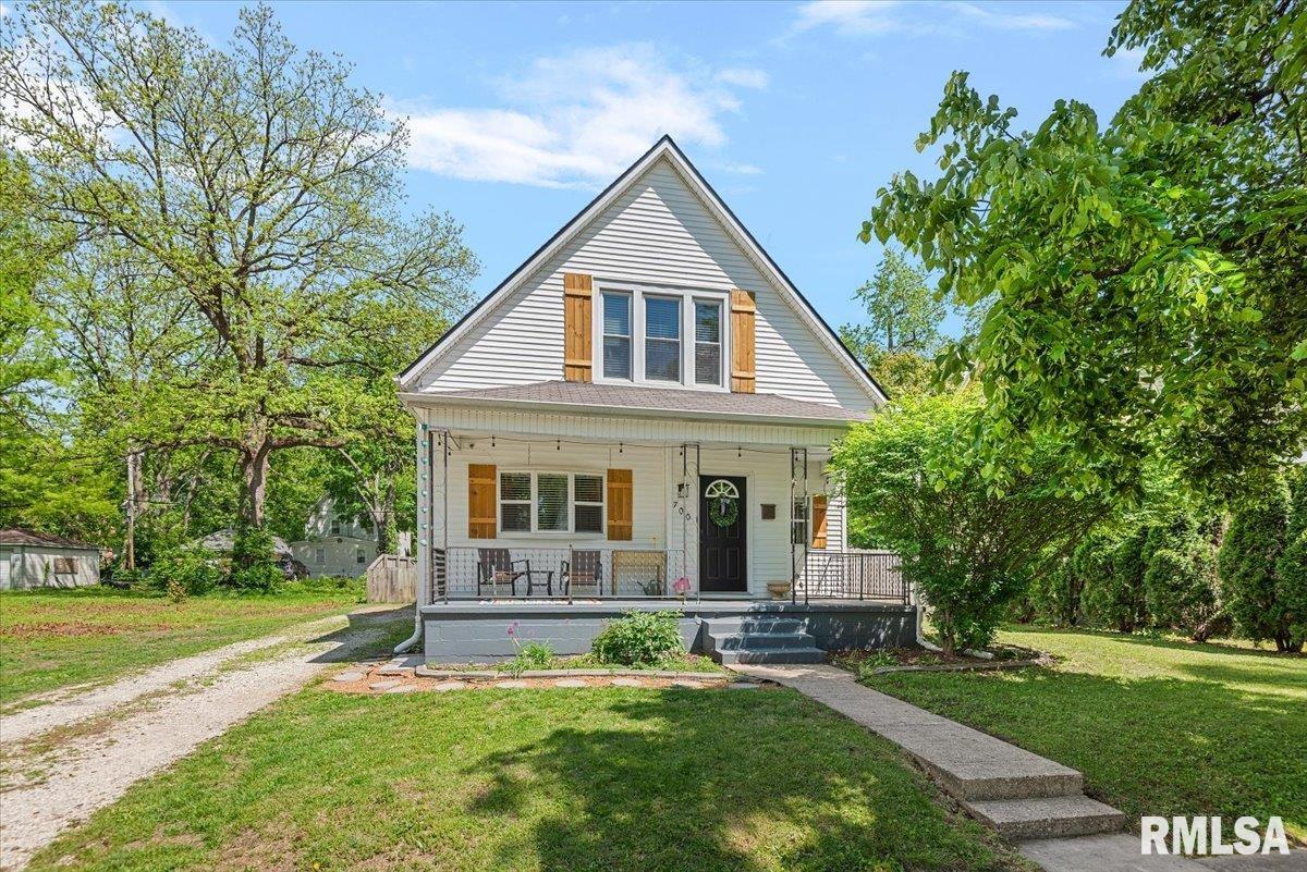 700 S English Avenue