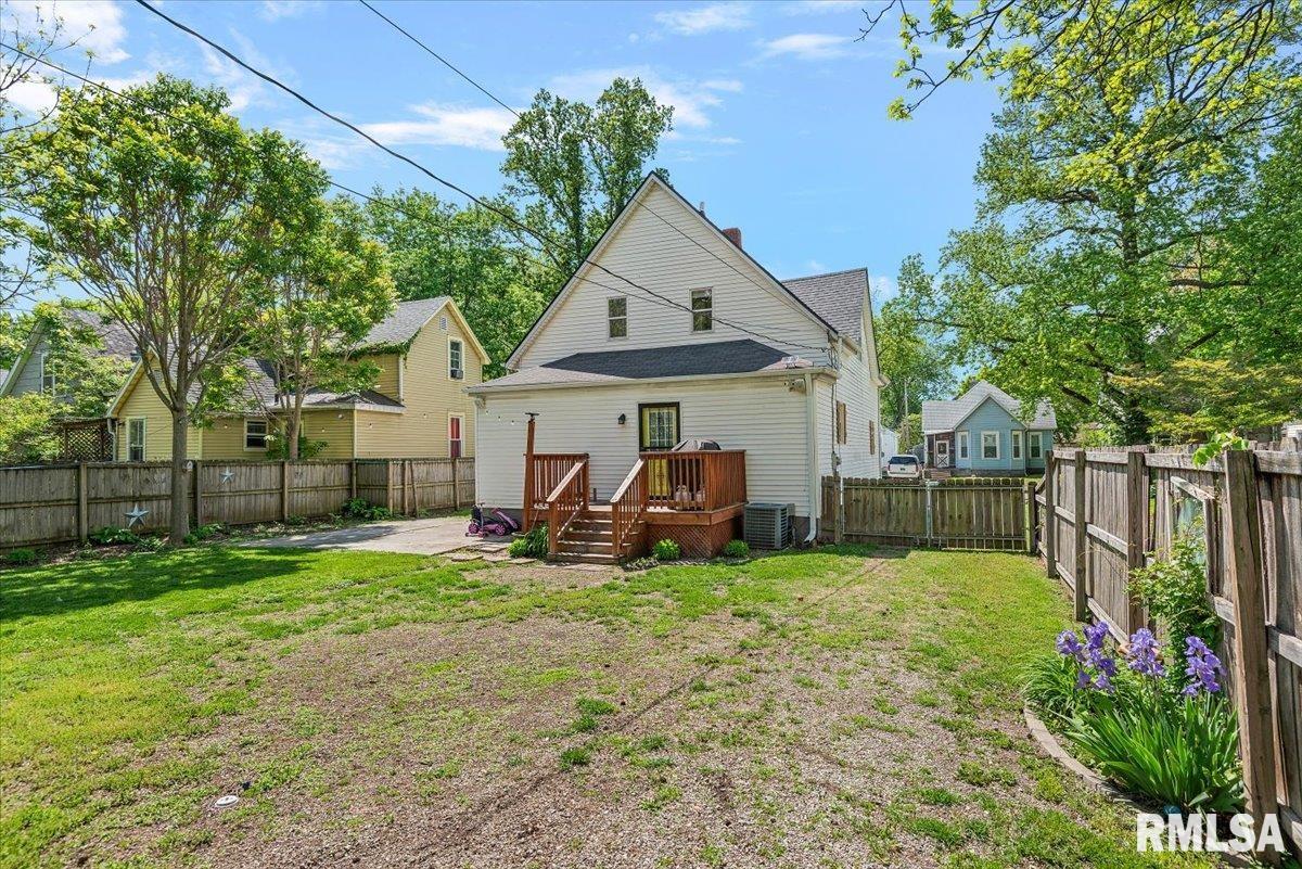 700 S English Avenue
