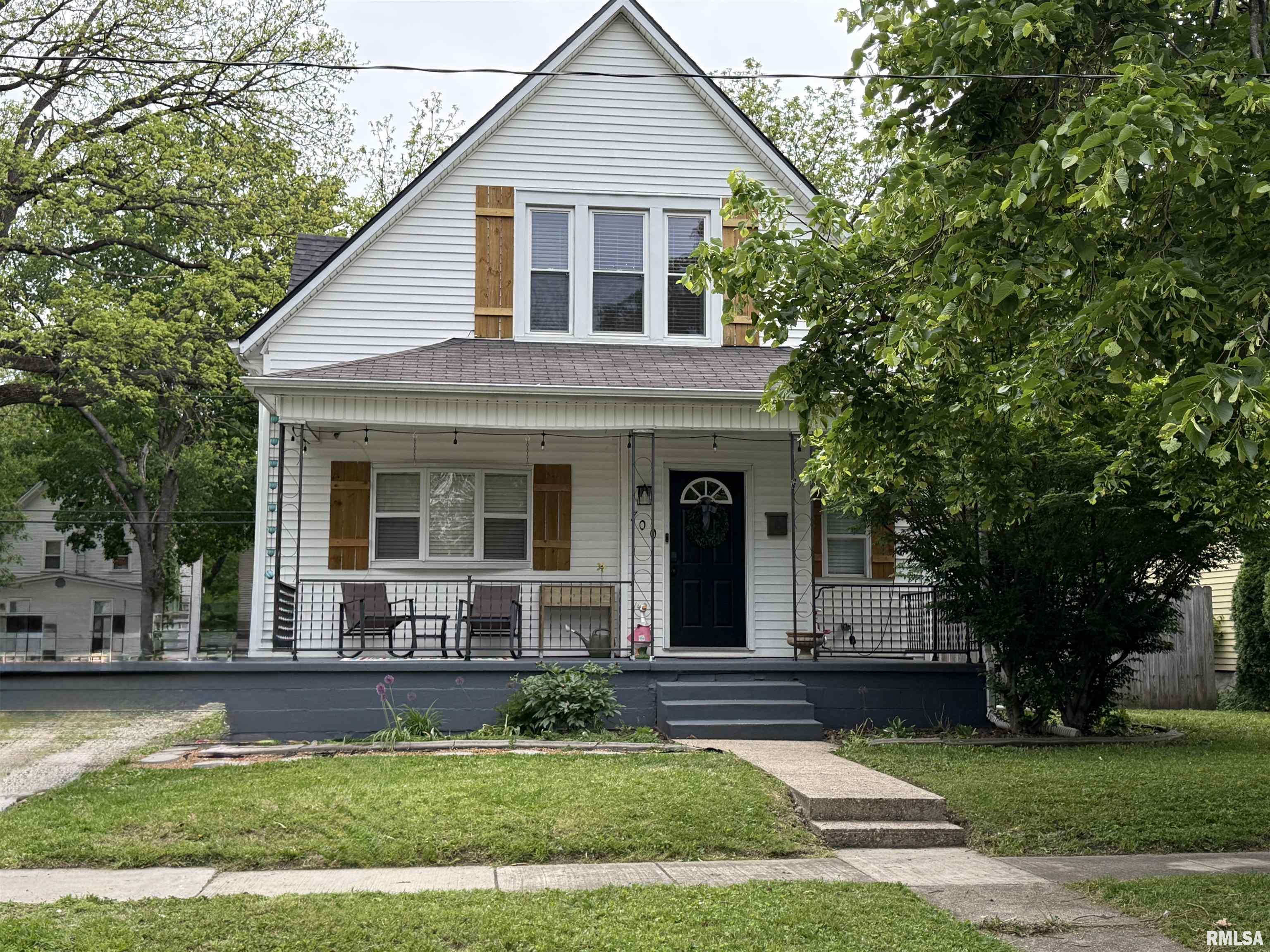 700 S English Avenue