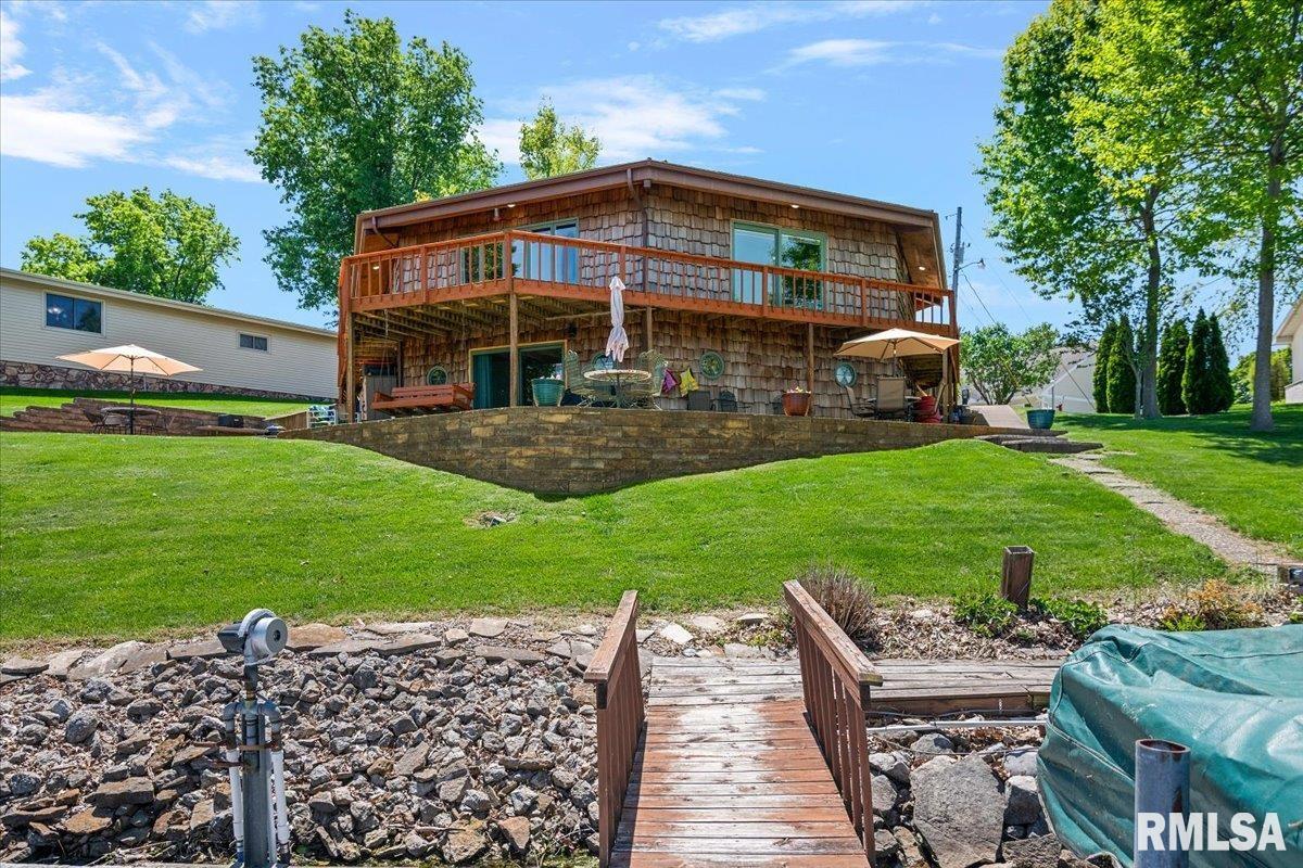 825 POPLAR Drive