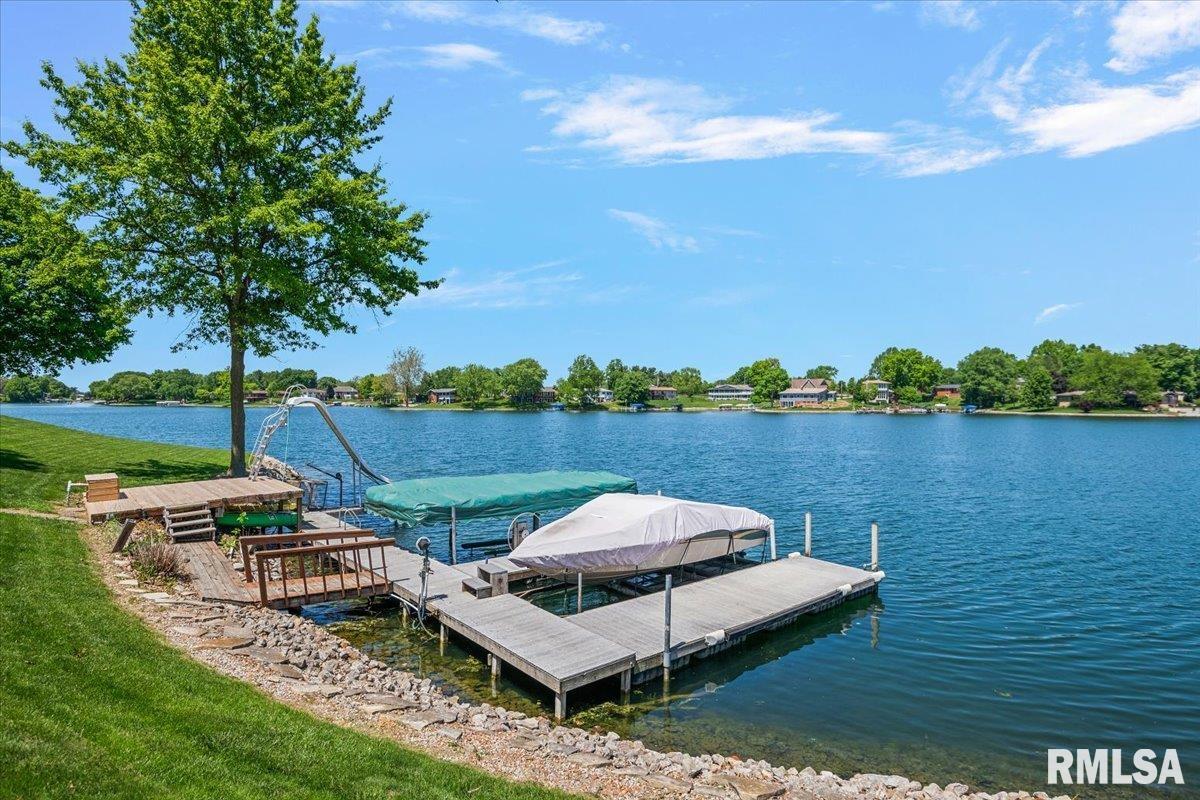 825 POPLAR Drive