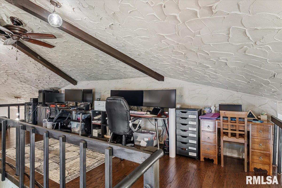825 POPLAR Drive