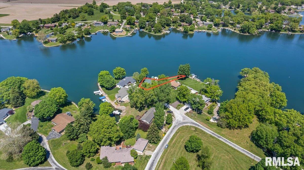 825 POPLAR Drive