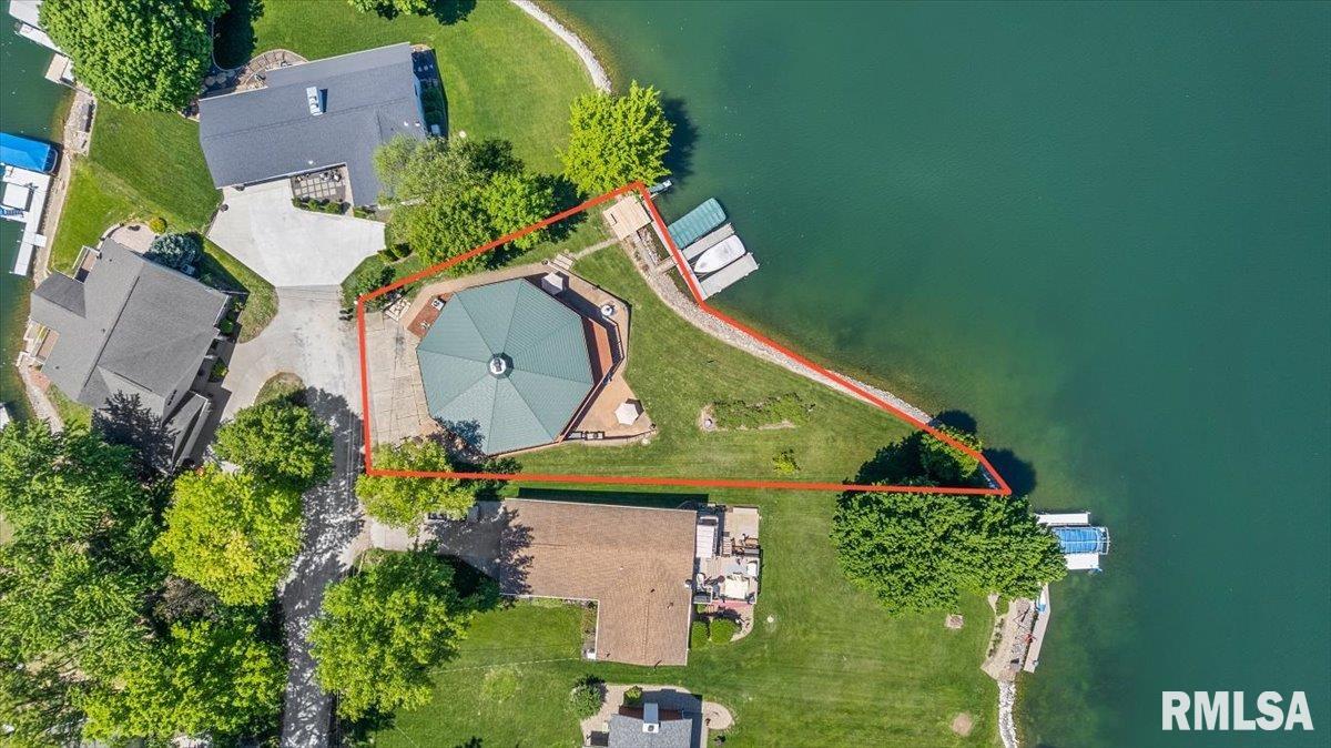 825 POPLAR Drive