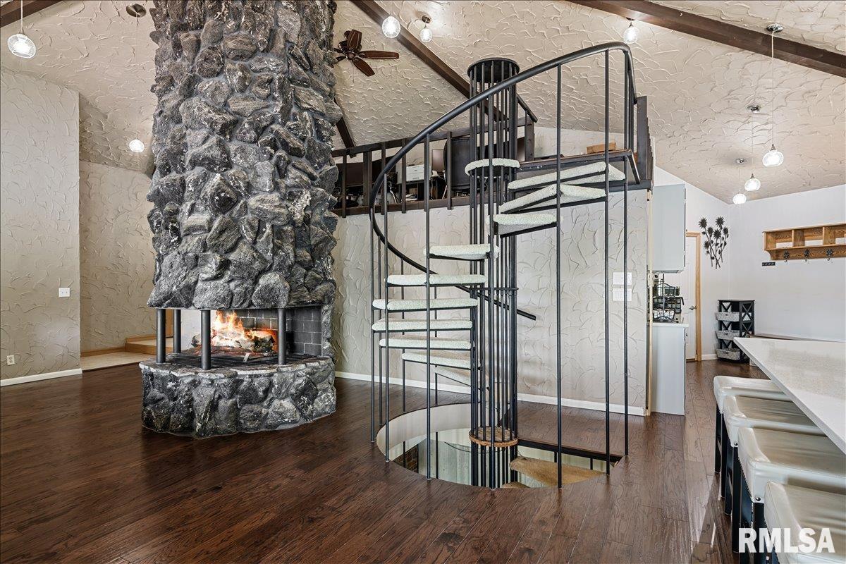 825 POPLAR Drive