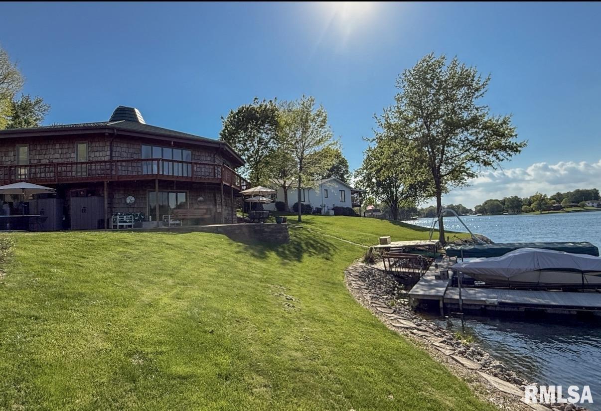 825 POPLAR Drive