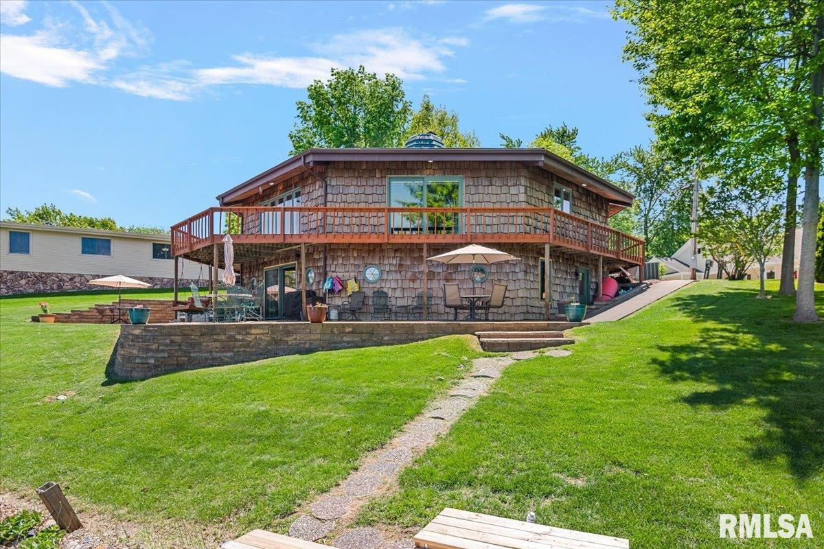 825 POPLAR Drive