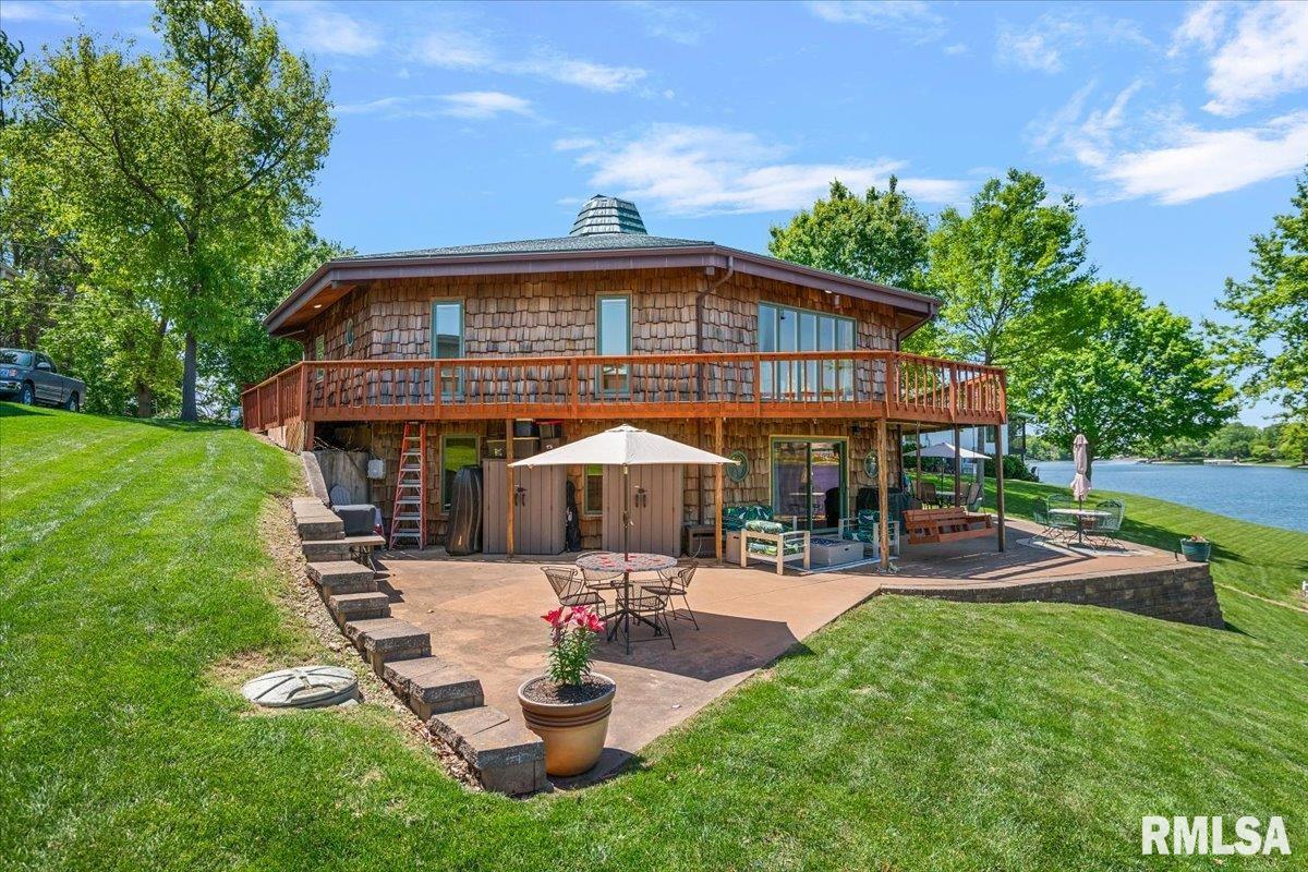 825 POPLAR Drive