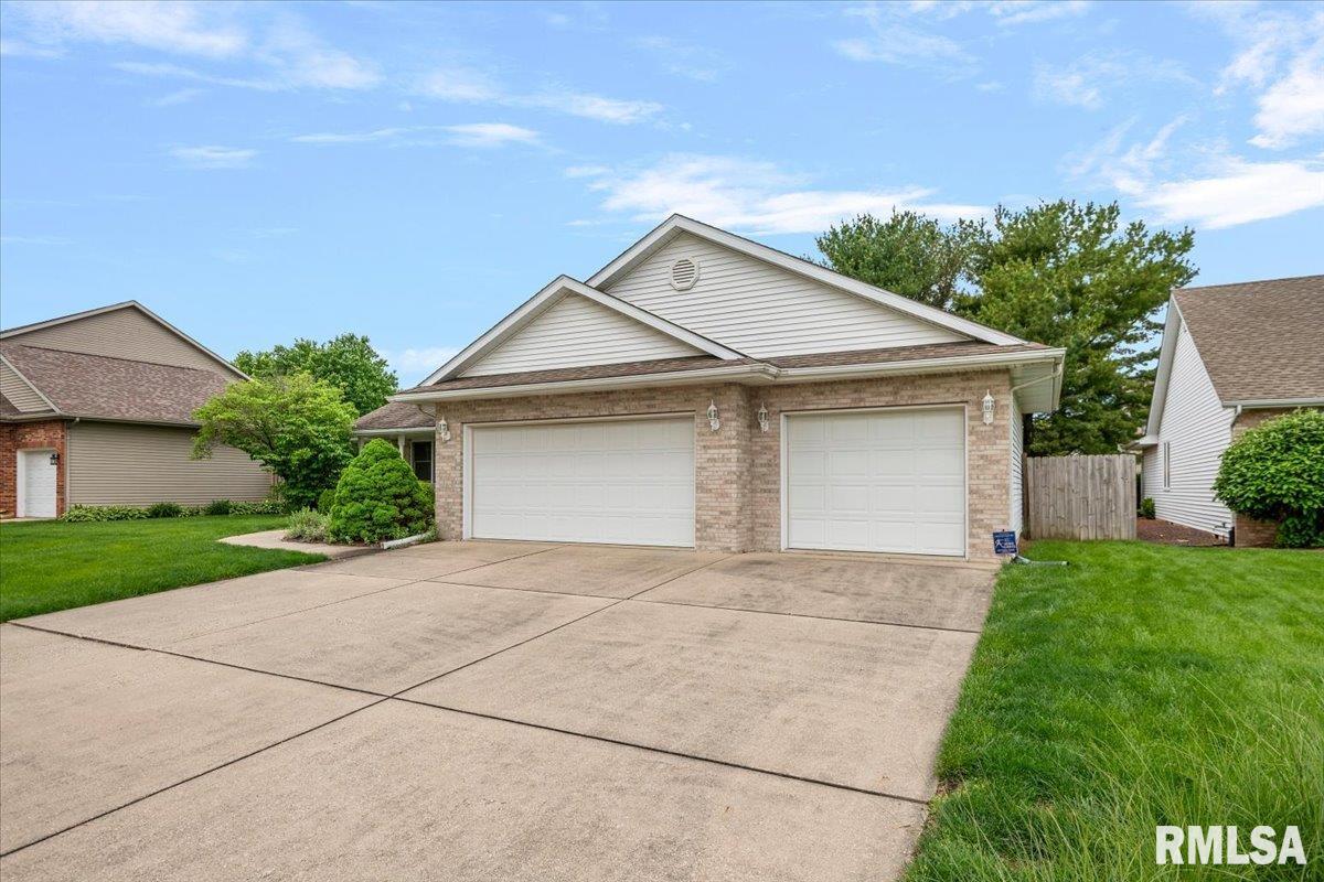 2601 CHICORY Drive
