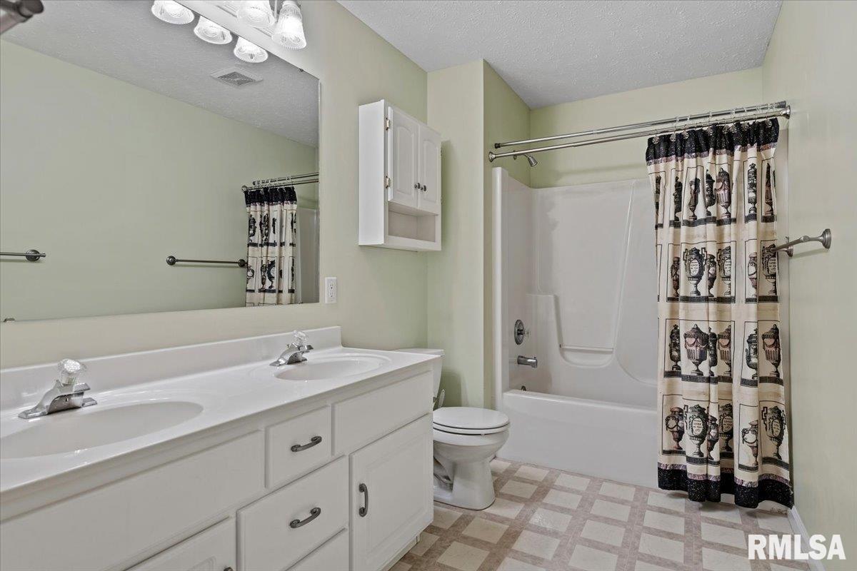 2601 CHICORY Drive