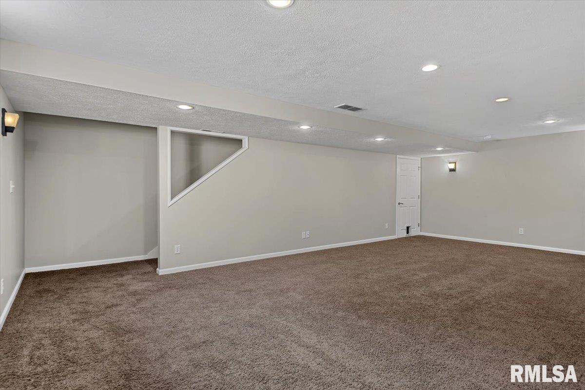 209 HUNTINGTON Road