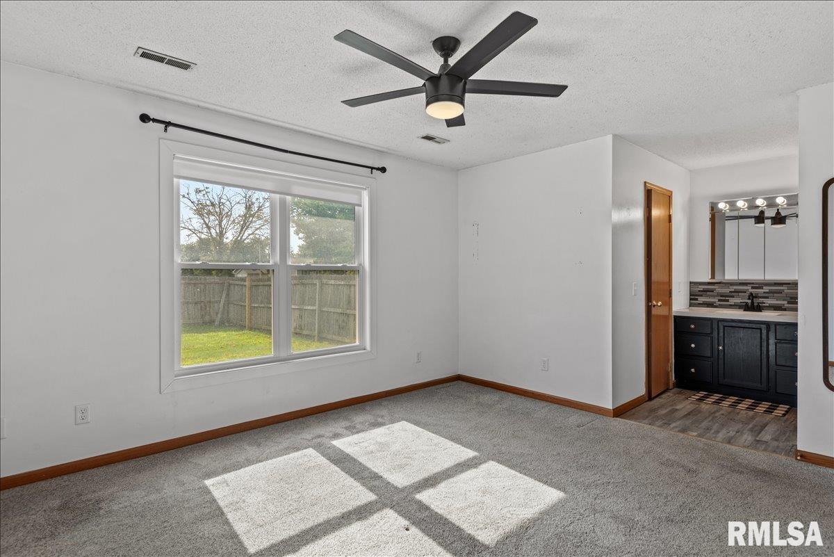 401 N Violet Drive