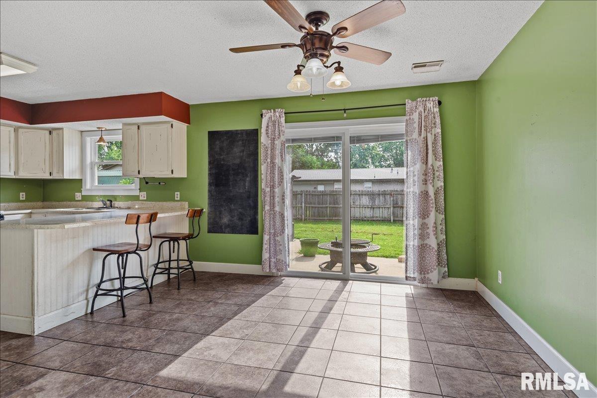 401 N Violet Drive